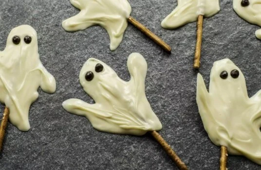 white chocolate ghosts