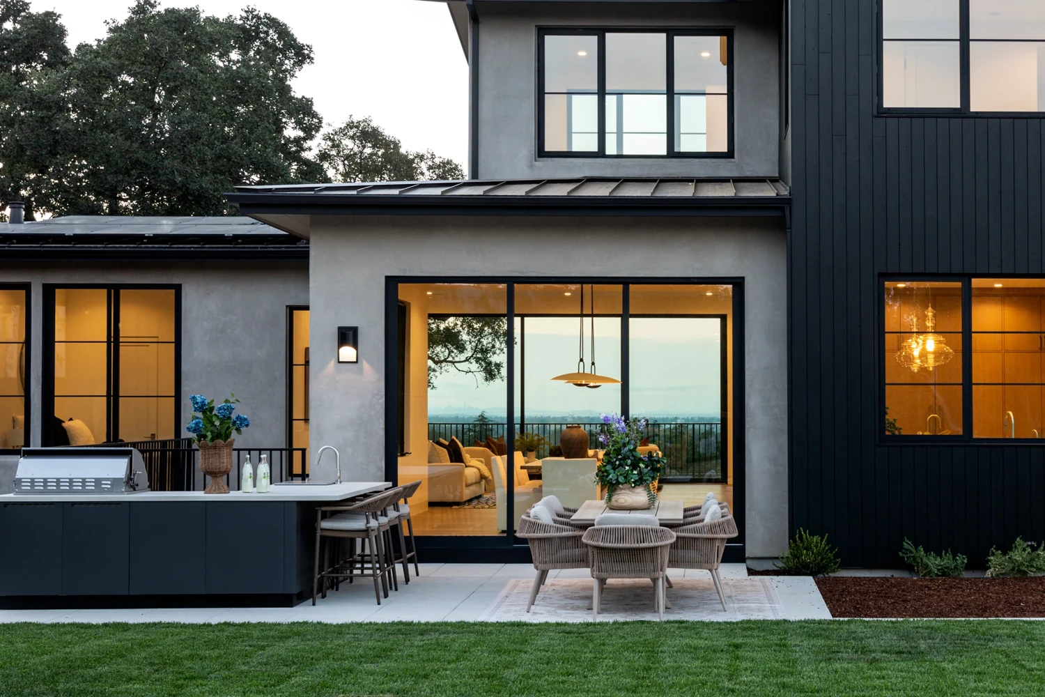 Outdoor Kitchen