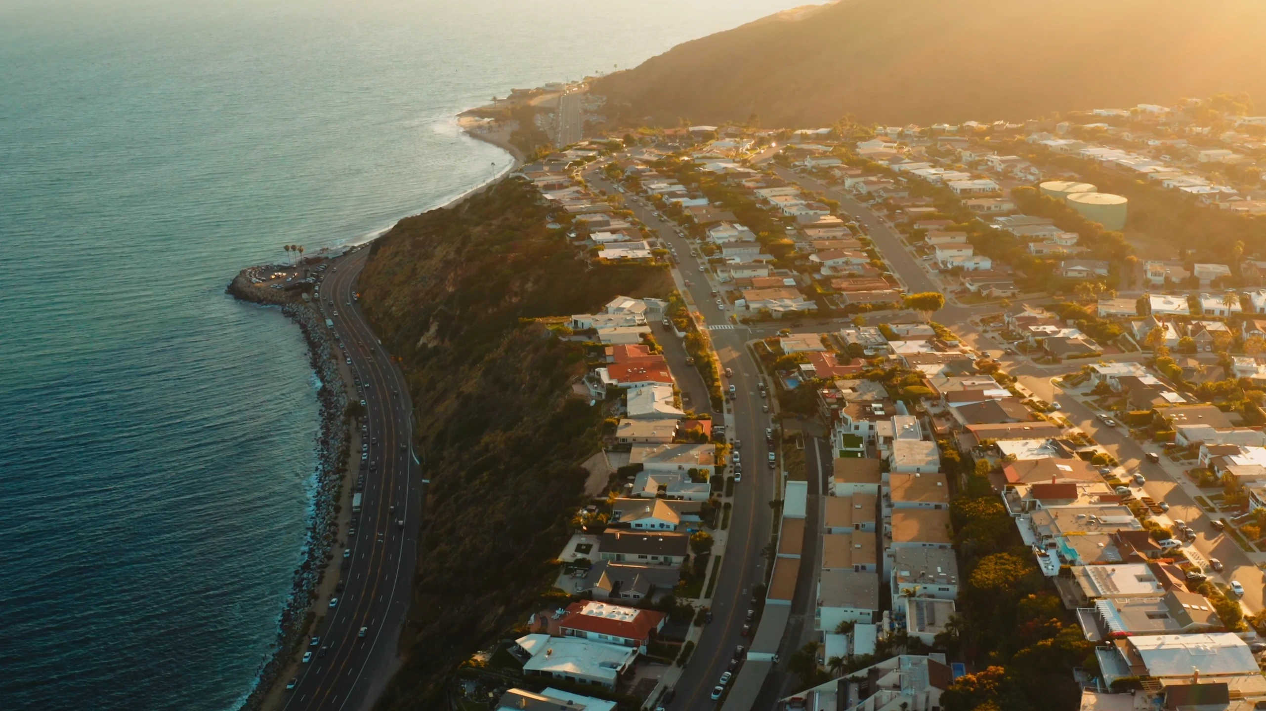 Real Estate Agents Sunset Mesa, Malibu, CA Shen Schulz