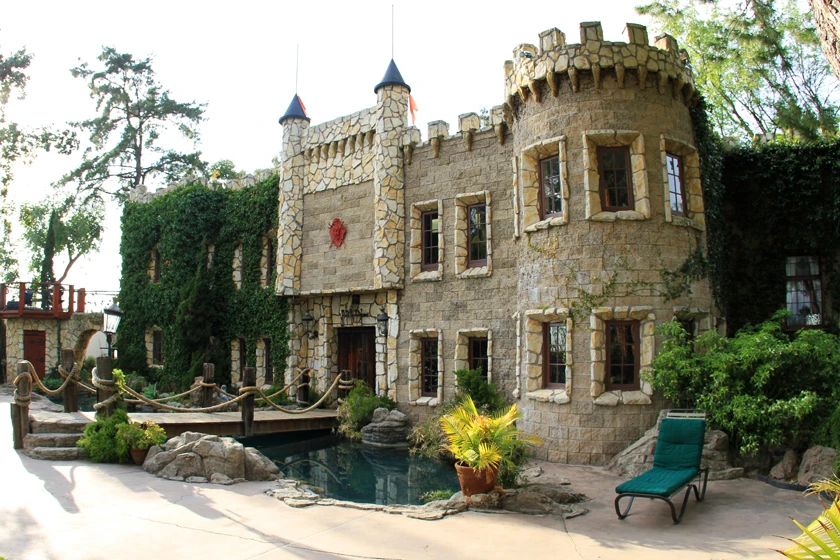 The Hollywood Castle 2