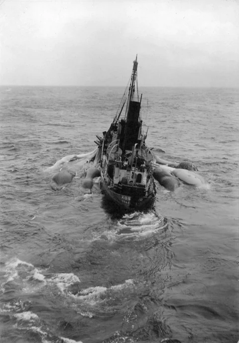 A-scene-from-the-film-Valfångare-1939-391852610886